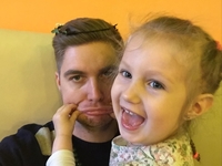 «Спасибо, что выбрала меня»: Остапчук трогательно поздравил дочь с 10-летием