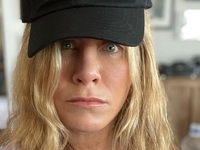 "С годами все красивее": звезда Друзей показала, как поддерживает форму