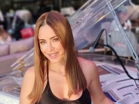 Лорак с отключенными комментариями поздравила подросшую дочь