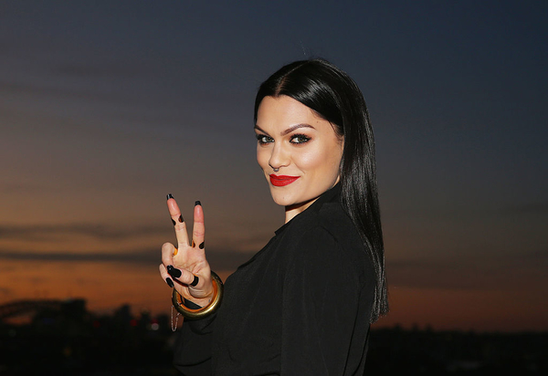 Певица Jessie J рассекретила имя сына спустя месяц после родов