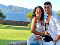 Криштиану Роналду заключил предбрачное соглашение: сколько в случае раcставания получит его невеста