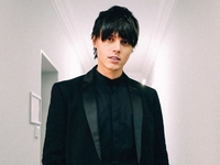 Мошенники выпустили песню на русском языке от имени Alekseev: реакция певца