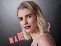 Эмма Робертс наслаждается солнечной погодой в бикини — фото