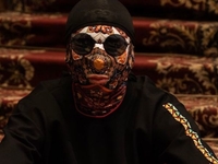 «Голос країни-13»: третьего тренера шоу спрятали за образом КилимМена