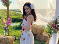 Звезда «Скаженого весілля» Полина Василина засветила в Сети свое фото в паспорте