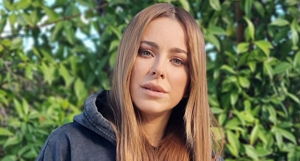 Лорак выставила фото "тогда и сейчас" – и попала под ливень комментариев