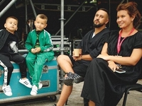 Monatik трогательно поздравил жену с годовщиной свадьбы и показал их редкие фото с детьми