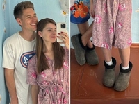 Остапчук и его новая избранница в галошах поработали в селе – фото