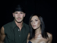 "Лучшая собутыльница": Бекхэм поздравил жену с годовщиной, выставив фото с 99-го