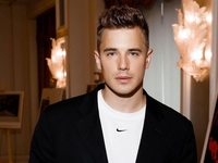 Вадим Олейник сменил профессию: чем сейчас занимается певец и сколько зарабатывает