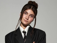 Jerry Heil вспомнила, как полицейские высмеяли ее из-за преследования россиянина