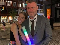 Лиев Шрайбер тайно женился на Тейлор Найсен, которая находится на девятом месяце беременности