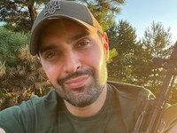 Виталий Козловский принял присягу после месяца военной подготовки на полигоне — видео