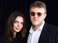 Экс-муж Эмили Ратаковски лишился работы из-за обвинений в сексуальных домогательствах