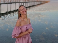 «Намного приятнее смотреть в зеркало»: Репяхова показала, как изменилась ее фигура за три недели тренировок