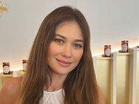 Куриленко показала, как ее целует похожий на Илона Маска мужчина