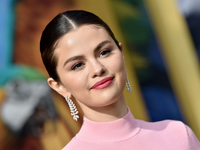 Селена Гомес отпраздновала 31-летие в компании Агилеры и Хилтон: фото со звездной вечеринки