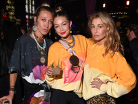 Сестра Беллы и Джиджи Хадид отгуляла 40-летие на вечеринке в греческом стиле