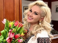 За содействие войску: певица Екатерина Бужинская похвасталась наградой от Залужного