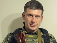 Звезда сериала «Коли ми вдома» Алексей Тритенко получил награду «За верную службу»