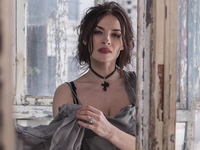 Надежда Мейхер после слухов о побеге в РФ засветилась на отдыхе в Болгарии