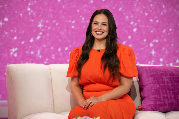 Эшли Грэм показала редкое фото с мужем по случаю их 13-й годовщины свадьбы