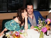 Зоуи Дешанель обручилась с Джонатаном Скоттом после четырех лет отношений