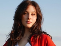 Экс-участница «ВИА Гры» Анастасия Кожевникова отмечает 5-летие брака с Кириллом Снитковым