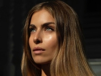 Внучка Ротару поддержала брата нежным танцем на фоне громадной луны