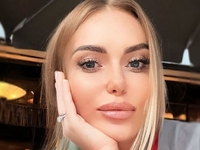 Камінська вразила схожістю з донькою на своєму дитячому фото з Одеси