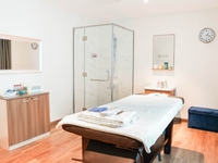 Кем можно работать в Дубае: обзор вакансии в массажном салоне