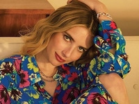 "Лето закончилось?": Эмма Робертс показала горы, пирог со спаржей и парня