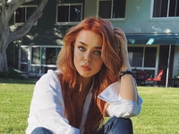 Гросу показала на видео, как сокрушается по бывшему