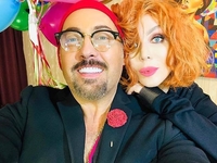 С шампанским и поцелуями: Ирина Билык показала, как встречает Коляденко