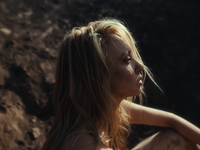 “У твоїх обіймах”: новая Оля Полякова в символическом клипе Алана Бадоева