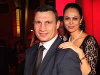 Экс-жена Виталия Кличко показала, как выглядела 23 года назад