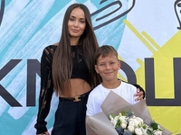 Ксенія Мішина зняла на відео, як її 11-річний син стрибнув із другого поверху