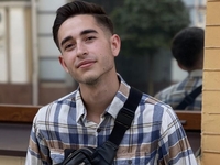 С ремонтом только спальня: Сасанчин показал квартиру под Киевом, которую получил за победу в «Голосі країни»