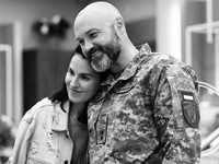 Вакарчук проведал на фронте мужа Ефросининой — фото певца с Хромаевым