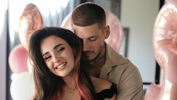 На фоне слухов о разводе: Тринчер отказалась приезжать на день рождения мужа