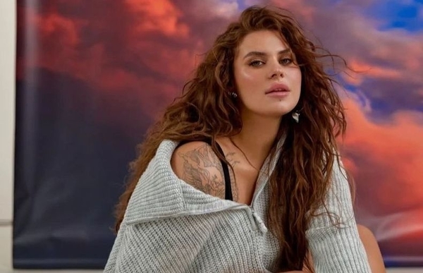 Солистка KAZKA Зарицкая рассказала, на чем зарабатывает во время войны