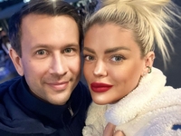 Ступка показался с новой возлюбленной на киностудии в США