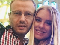 Сын Повалий отметил 11-летие отношений с женой, посвятив ей испанский пост