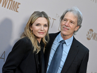 «30 лет блаженства»: Мишель Пфайффер поздравила мужа с жемчужной свадьбой