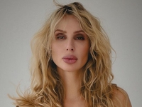 "Только этим и питаюсь": Лобода показала ноги в ванной и призвала пить чай