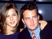 Дженнифер Энистон поделилась одним из последних сообщений от Мэттью Перри