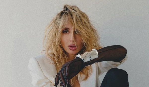 "Обожаю метро Парижа": Лобода показала, как пользуется французской подземкой