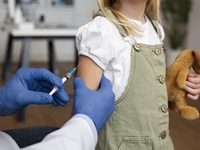 Календарь прививок в Украине 2023: что входит в список обязательных, а что рекомендованных