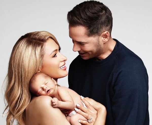 «Мне бы понравился опыт вынашивания ребенка»: Хилтон объяснила, почему детей ей родили суррогатные мамы