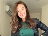 Экс-жена Остапчука показала, как выглядела на своем выпускном в школе